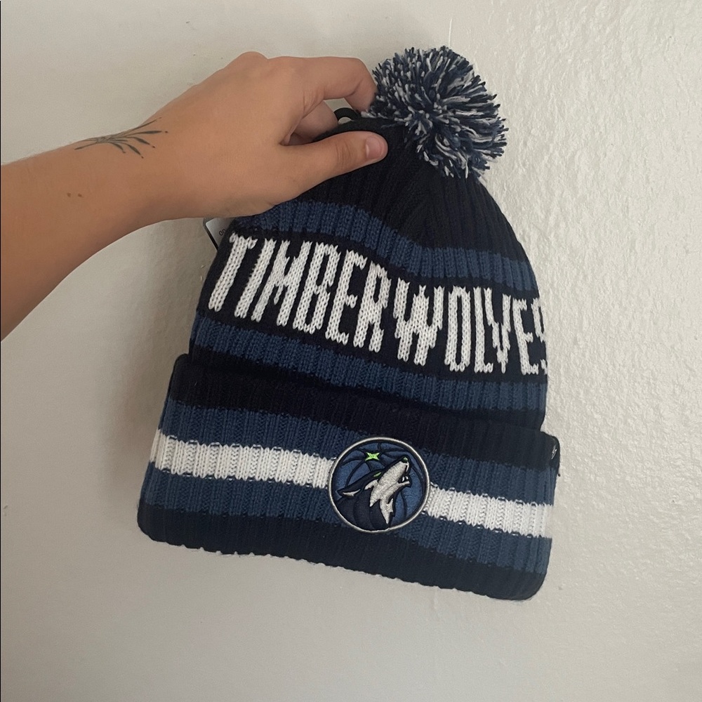 NWT Minnesota Timberwolves Beanie Knit Stocking Hat Cap Pom Navy